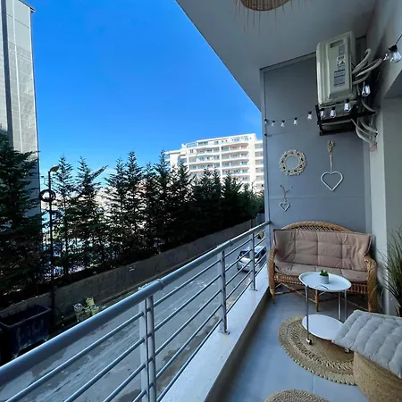 Apartment Cozy And Modern Centre
