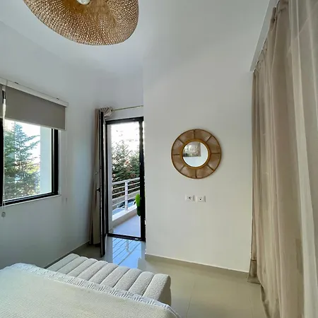 Cozy And Modern Centre Apartment